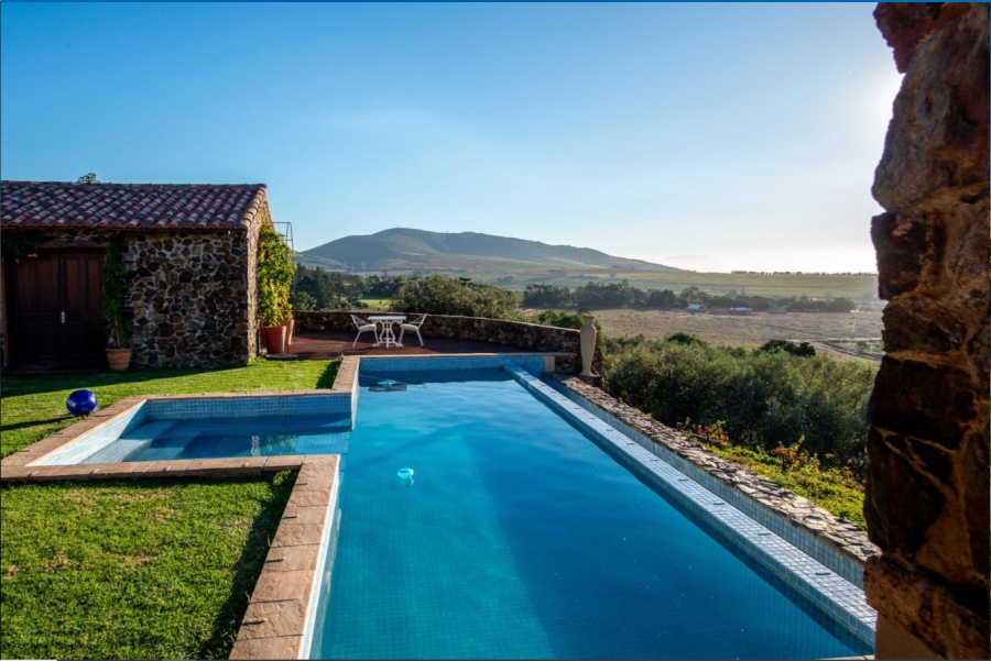 6 Bedroom Property for Sale in Devonvallei Western Cape